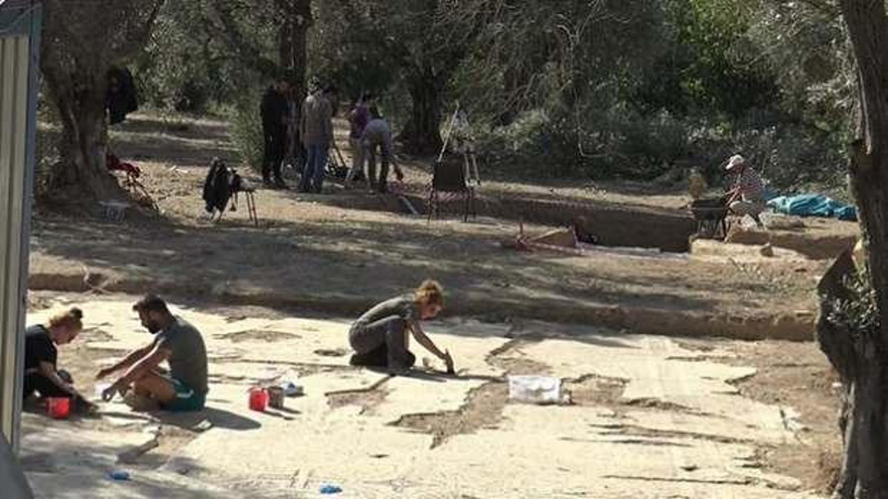 İznik'te zeytinlik alanda 2 lahit mezar daha bulundu