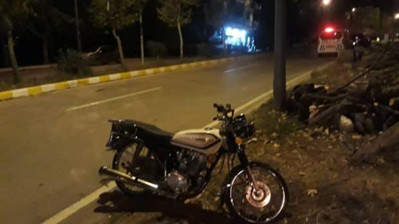 Kahramanmaraş'ta refüje çarpan motosiklettekilerden 1'i öldü