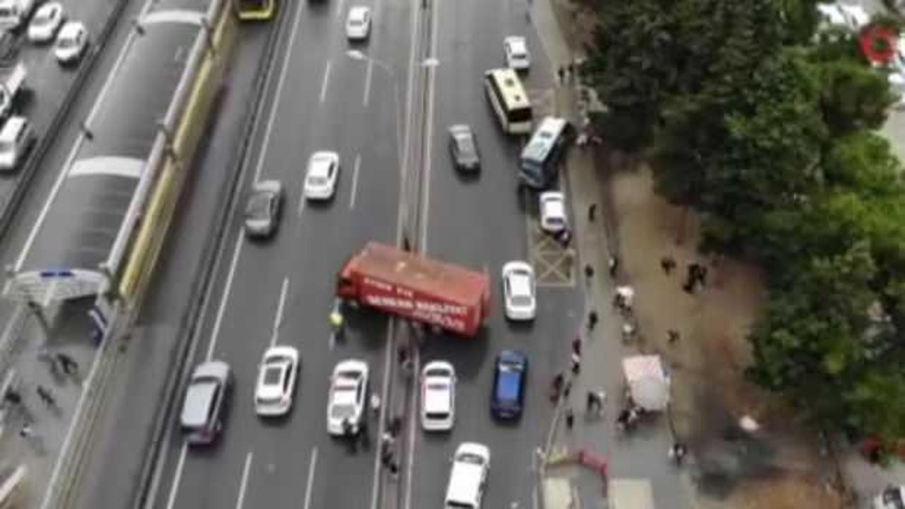 Beylikd&uuml;z&uuml;'nde zincirleme kaza: Trafik durma noktasına geldi