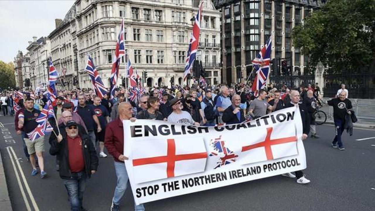 İngiltere'de birlik yanlıları Kuzey İrlanda Protokolü'nü protesto etti