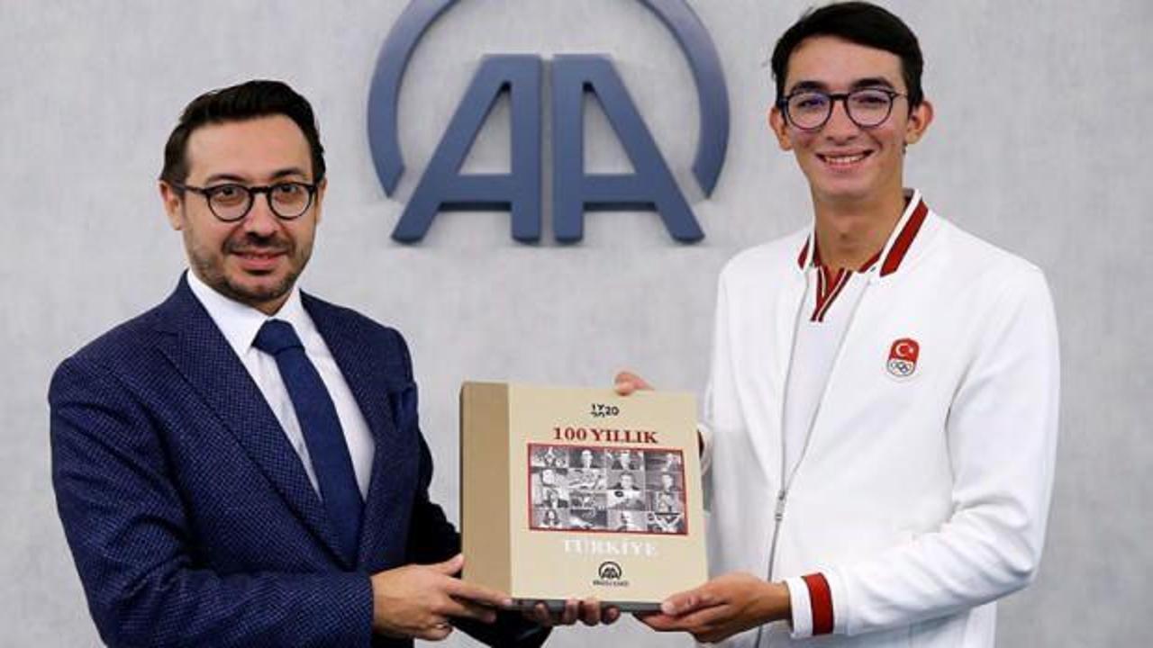  Olimpiyat şampiyonu Mete Gazoz, AA Genel Müdürü Karagöz'ü ziyaret etti 