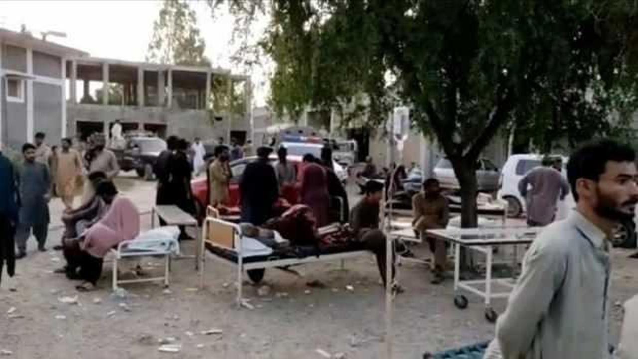 Pakistan'da deprem! 6'sı &ccedil;ocuk onlarca &ouml;l&uuml;, y&uuml;zlerce de yaralı var