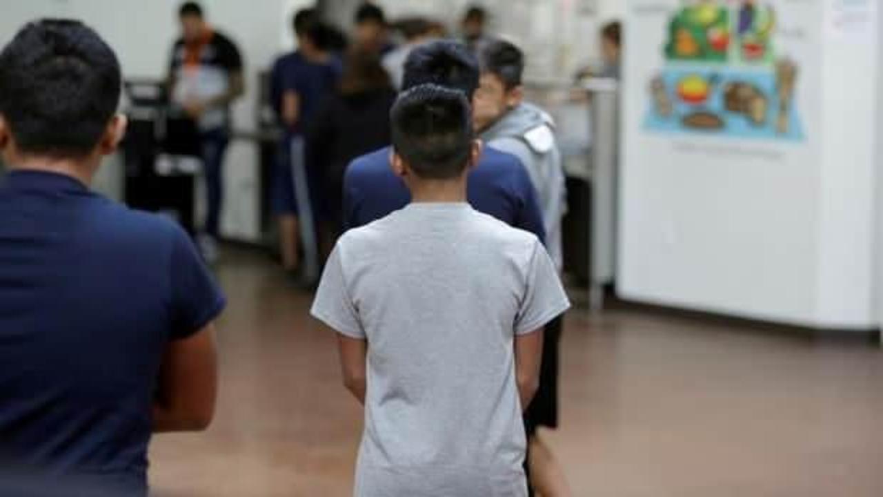 ABD binlerce yasa dışı göçmeni serbest bırakmakla suçlanıyor