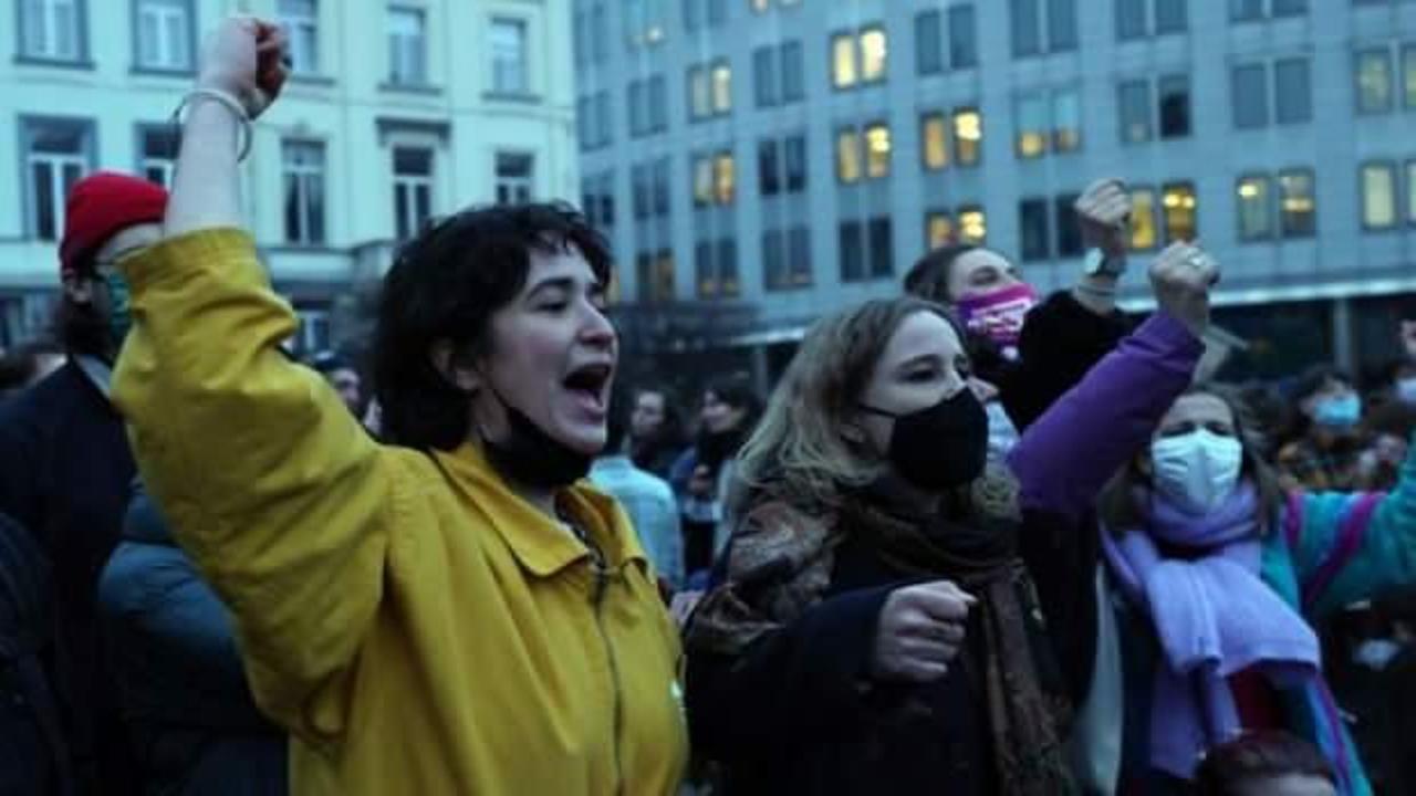 Belçika'da görülmemiş iddia kadınları sokağa döktü