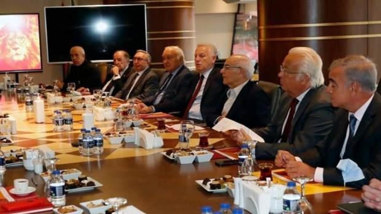 Galatasaray Yüksek İstişare Kurulu ilk kez toplandı