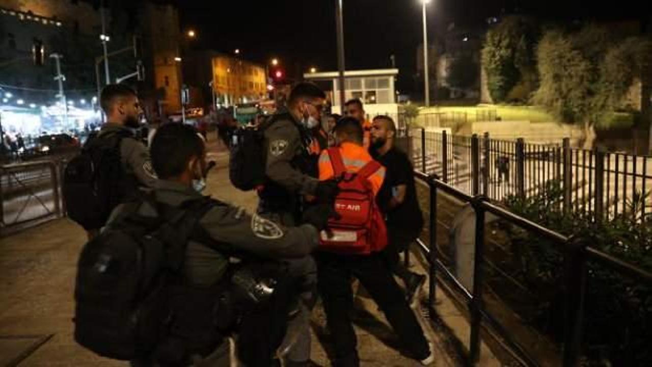 İsrail polisi Filistinli gençlere müdahale etti