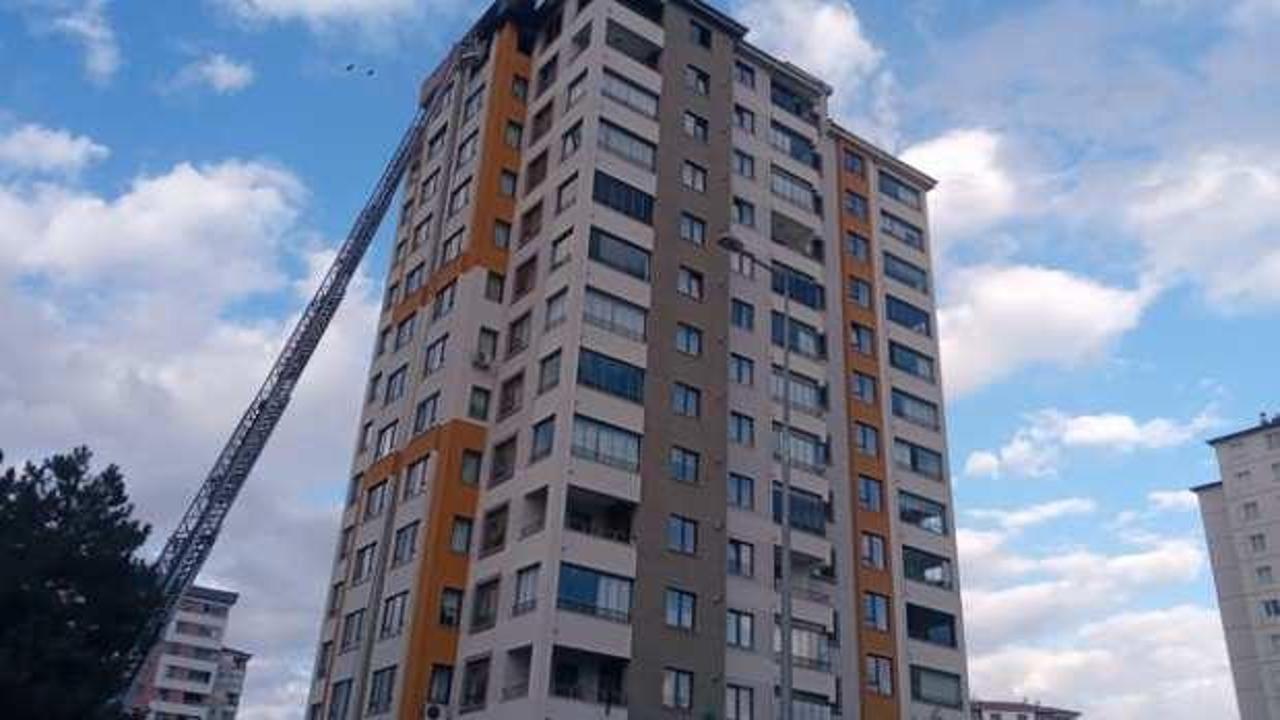 Kayseri'de 13 katlı apartmanda yangın