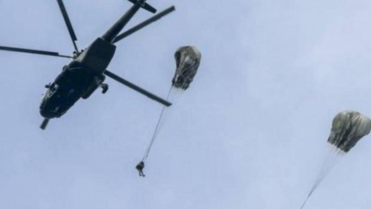 Kolombiya’da paraşütü açılmayan asker yere düştü