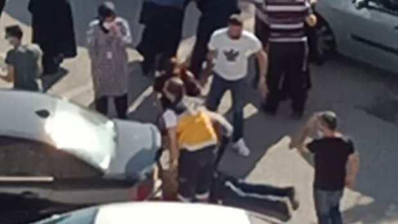 Park yeri i&ccedil;in kavga etti: 1'i &ccedil;ocuk 2 kişiyi ezdi