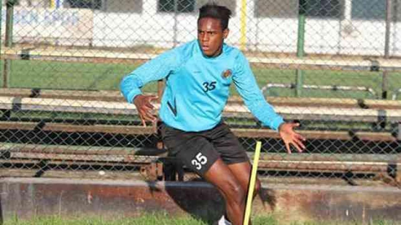 Menemenspor'da Balotelli'nin kardeşi kayıp