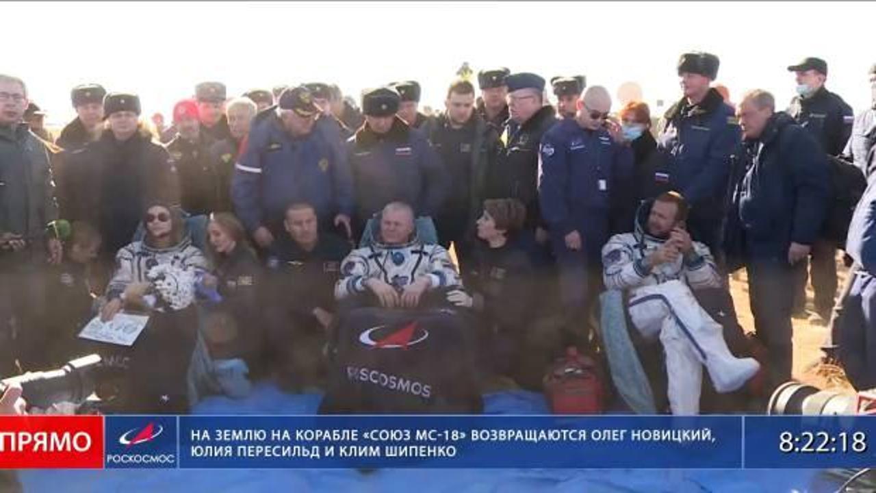 Uzaya film çekimi için giden Rus ekip Dünya’ya geri döndü