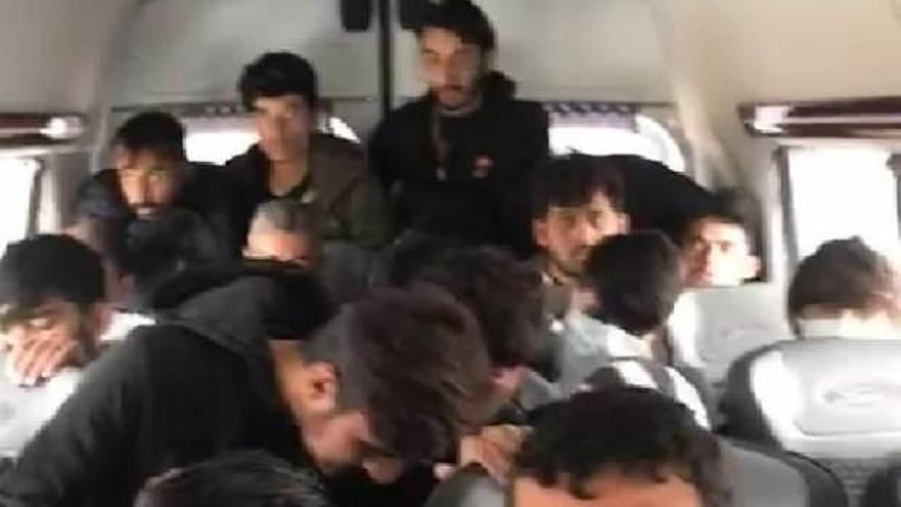 17 kişilik minibüsten, 31 göçmen çıktı