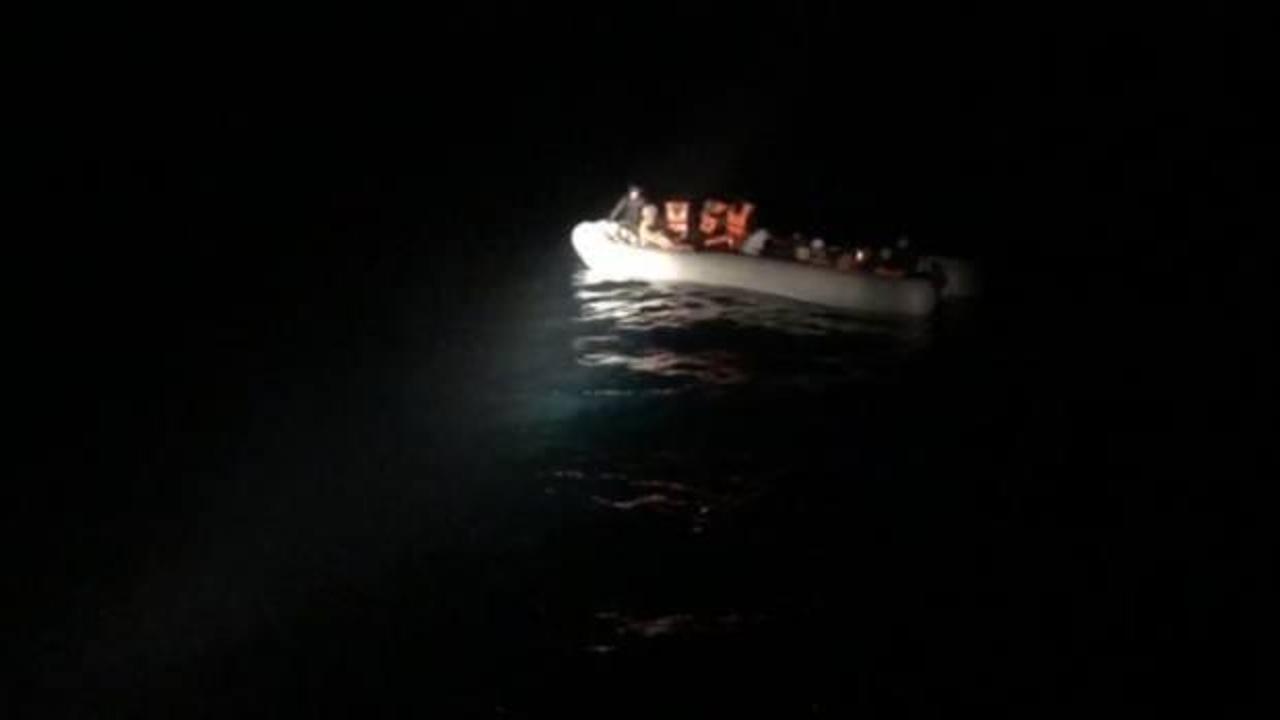 Çanakkale açıklarında 38 düzensiz göçmen kurtarıldı