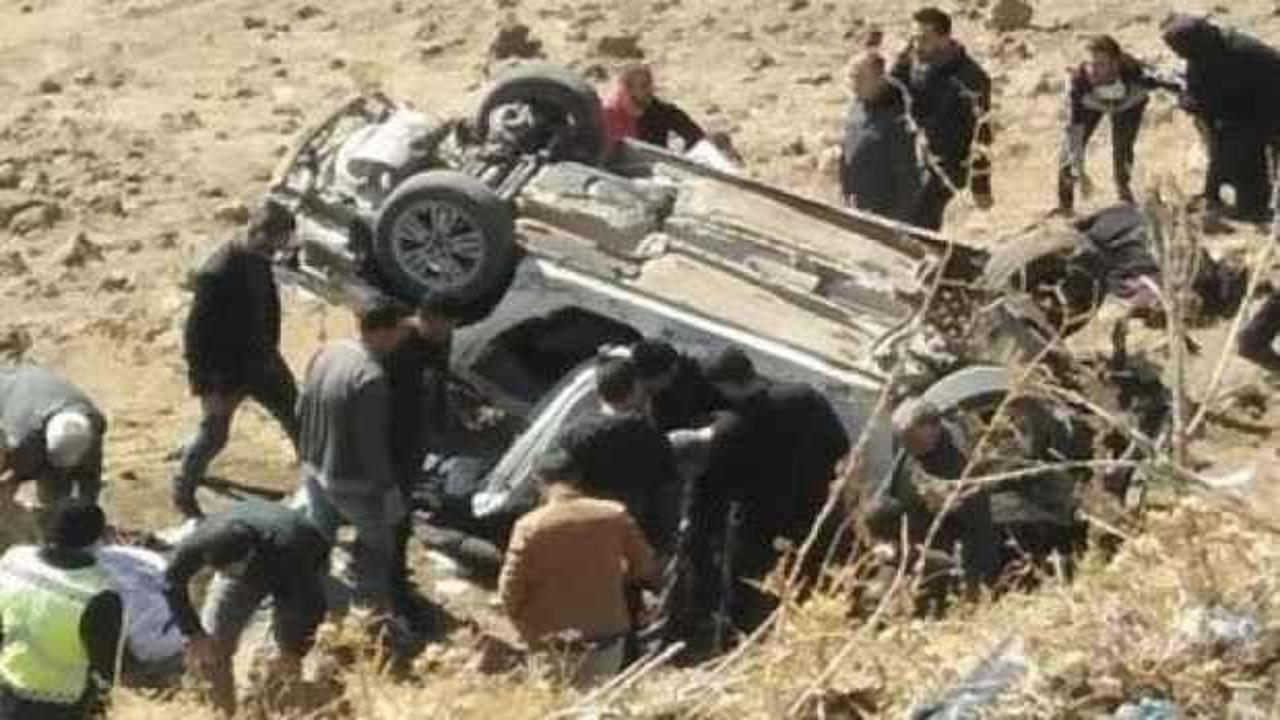 Bingöl'de otomobil şarampole yuvarlandı: 4 ölü, 2 yaralı
