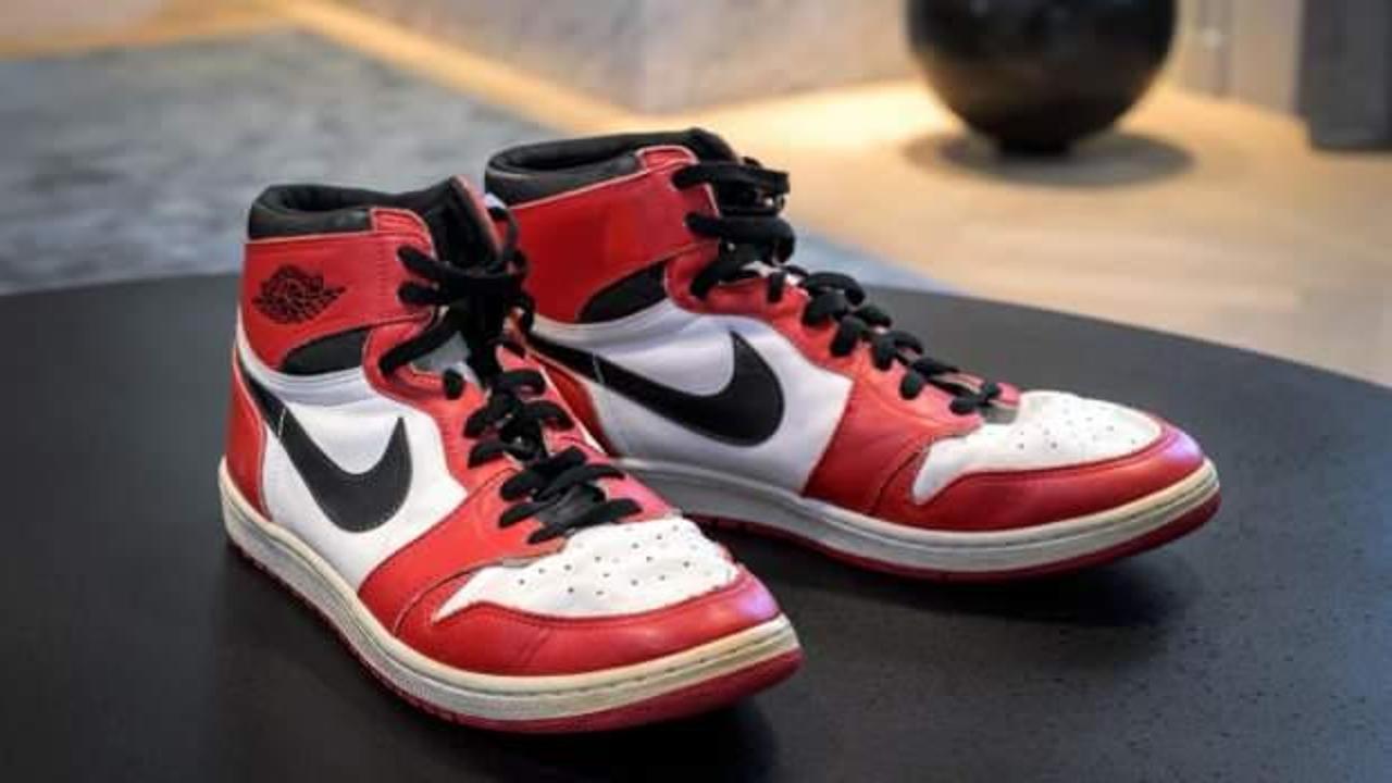 Michael Jordan'ın spor ayakkabısı rekor bedelle satıldı