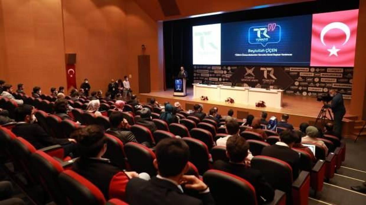 Türkiye Fikir Kongresi, yeni formatıyla 3’üncü kez gençlerle buluştu