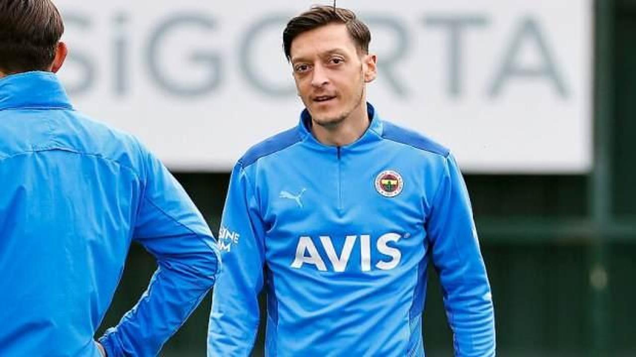 Fenerbahçe'de Serdar Aziz ve Mesut Özil bireysel çalıştı