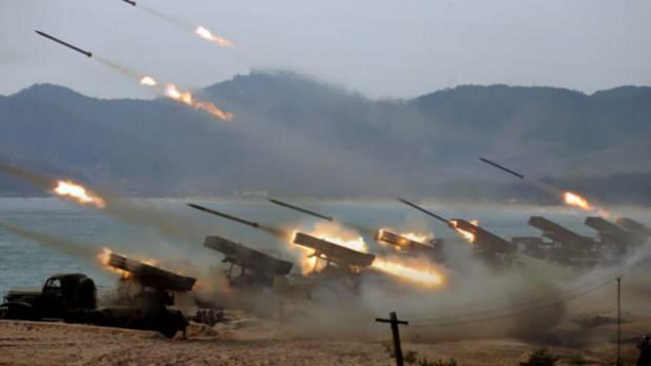 Kuzey Kore'den ABD'ye gözdağı... Top atışı tatbikatı düzenledi