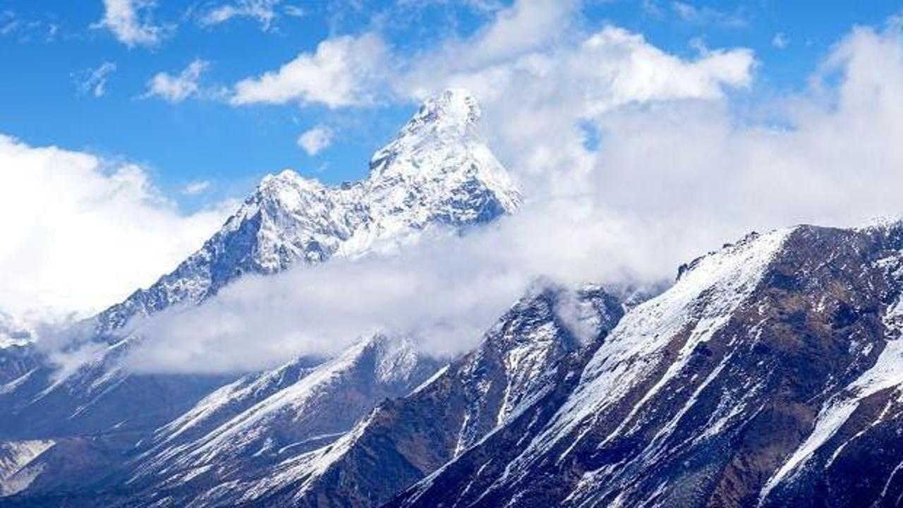 Everest'te bulunan 3 ceset kaybolan Fransız dağcılara ait
