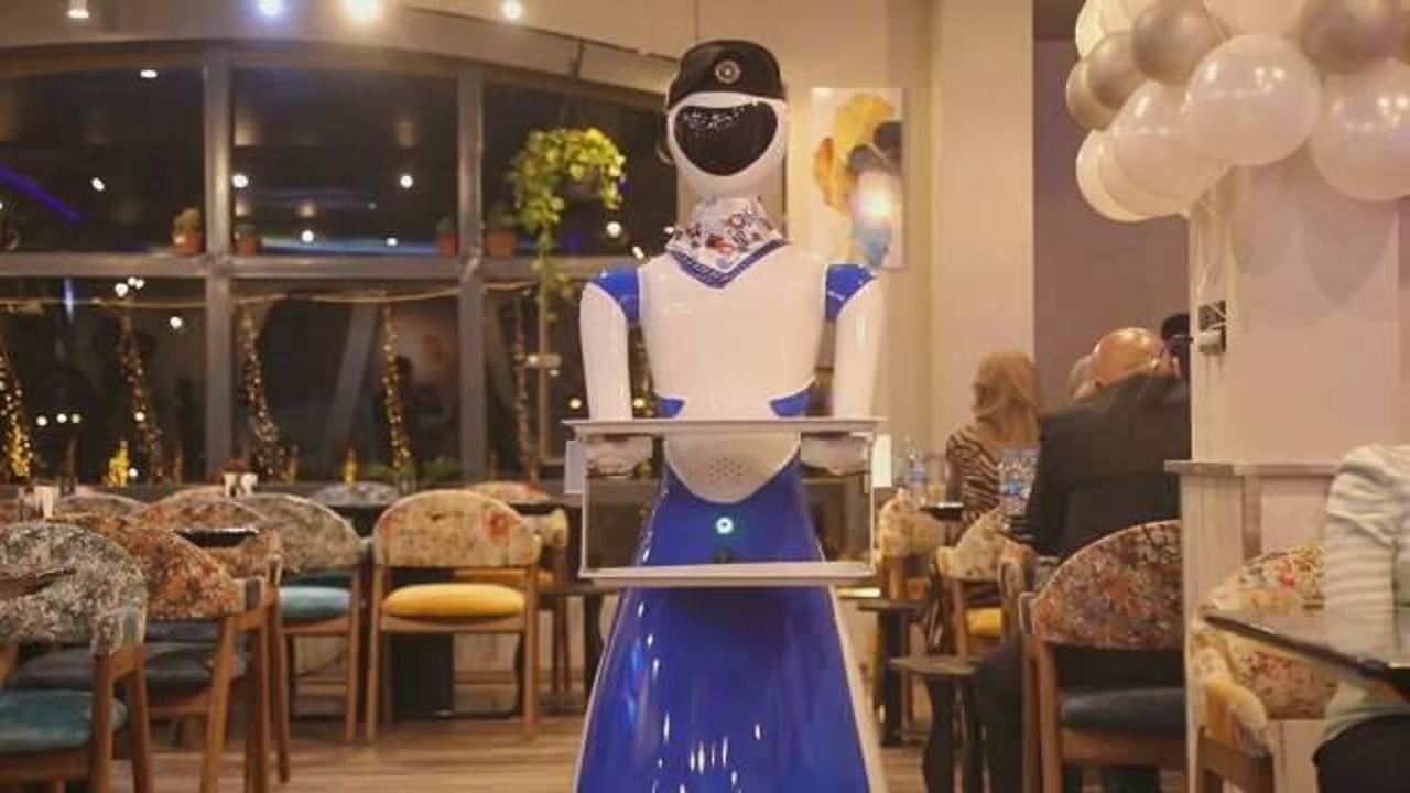 Irak’ta robot garsonların hizmet verdiği ilk restoran açıldı