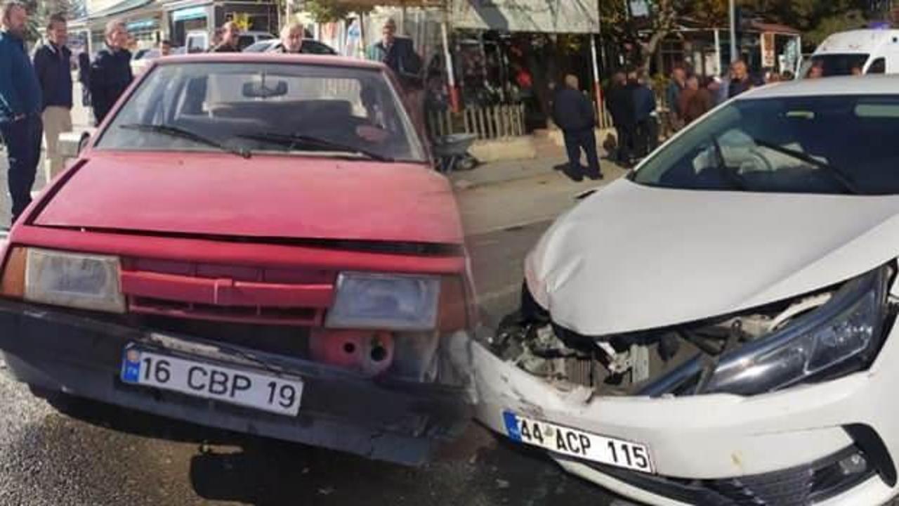 Malatya&rsquo;da kaza! Kafa kafaya &ccedil;arpıştılar, 4 yaralı