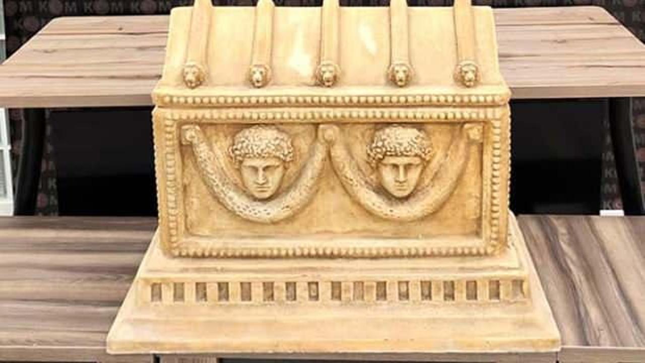 Roma dönemine ait lahit ile yakalanan 3 kişiye gözaltı