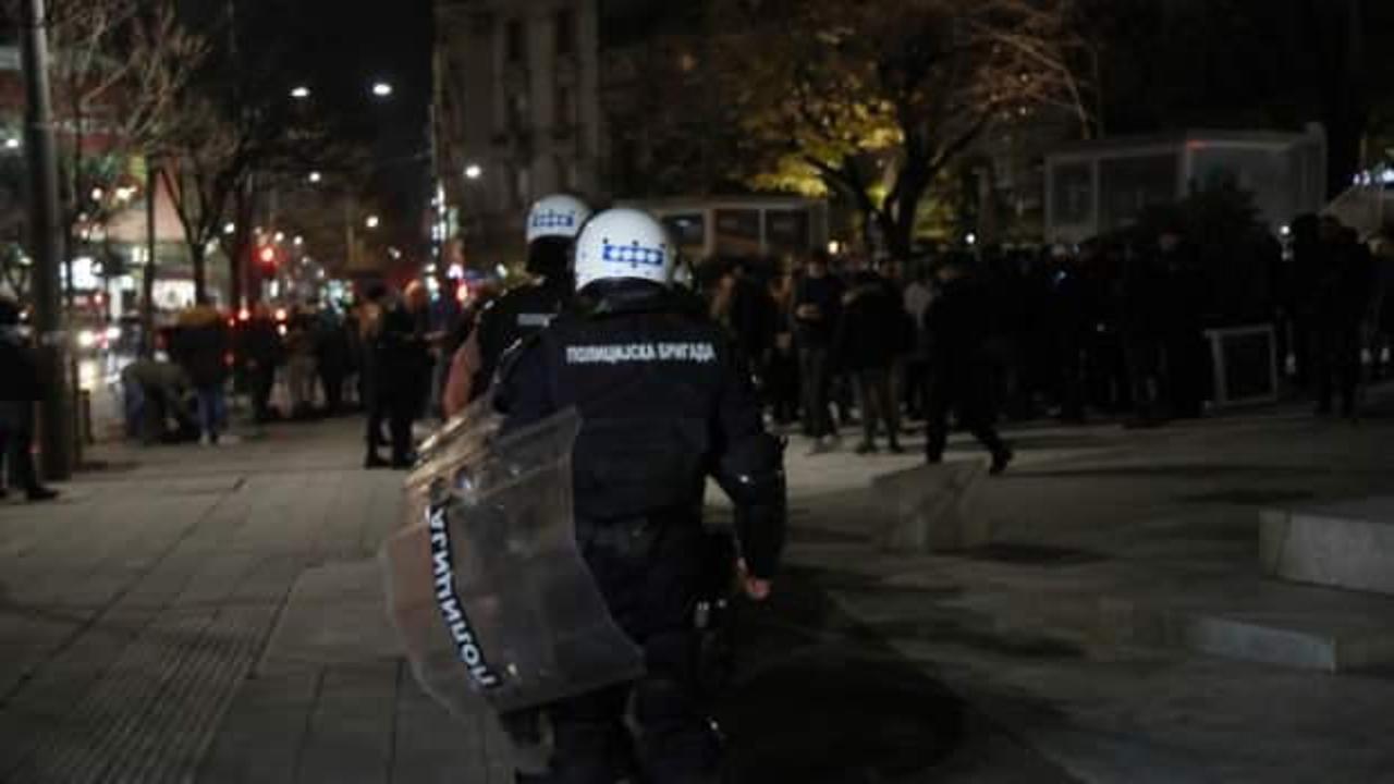 Sırbistan’da ‘Mladiç resmi’ protestosu