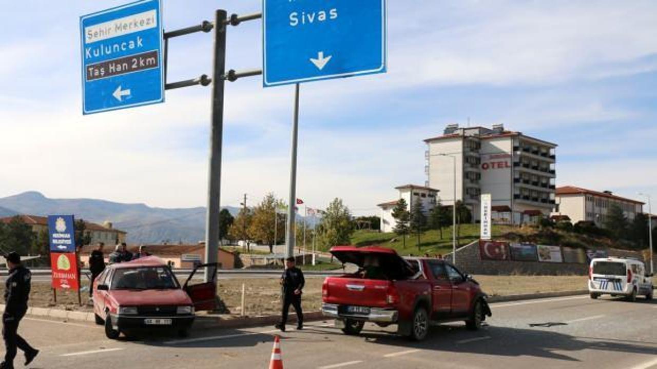 S&uuml;r&uuml;c&uuml;ler kaza kavşağı diye anıyorlardı, bir kaza daha oldu! 