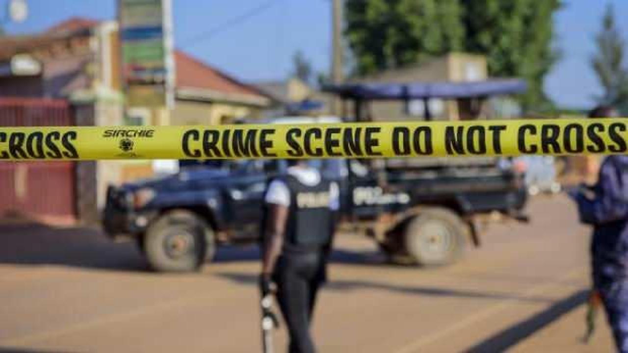 Uganda'da bulduğu bombaya çekiçle vuran hurdacı hayatını kaybetti