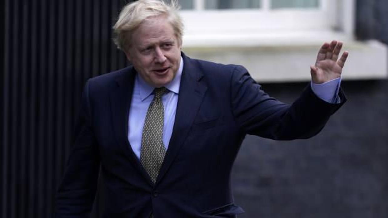 Boris Johnson: Kuzey İrlanda Protokolü askıya alınabilir