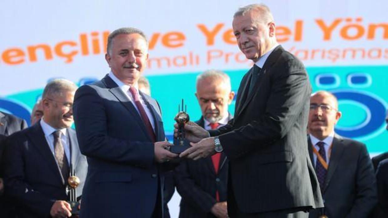 Cumhurbaşkanı Erdoğan'dan Bağcılar'a "Spor Kenti" ödülü