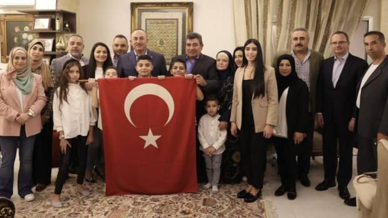 Dışişleri Bakanı Çavuşoğlu, Beyrut’ta Türk vatandaşlarla buluştu