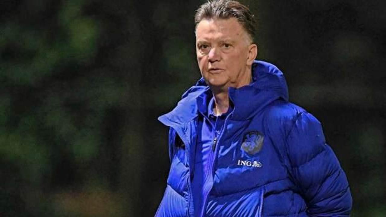 Hollanda Milli Takımı'nda Louis van Gaal şoku!