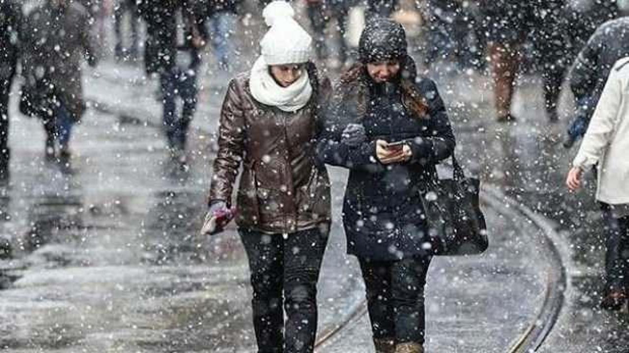 Sıcaklıklar d&uuml;şecek: Meteoroloji'den kar yağışı uyarısı