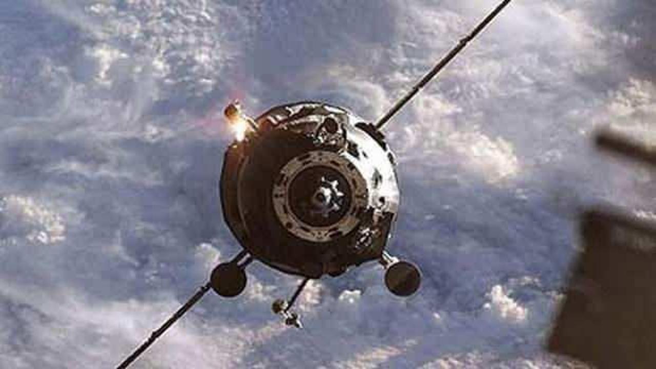 Rusya yörüngedeki Tselina-D uzay aracını füzeyle vurdu