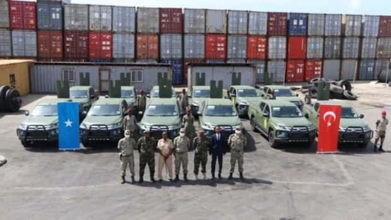 Türkiye'den Somali'ye askeri araç ve ambulans bağışı