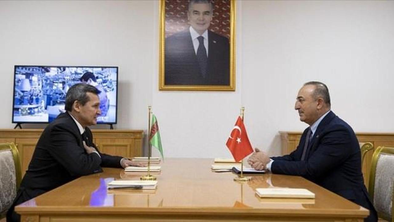 Bakan Çavuşoğlu, Türkmenistan Dışişleri Bakanı Meredov ile görüştü