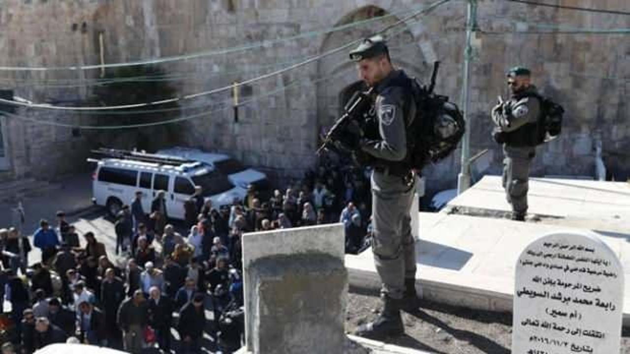 Doğu Kudüs'te Filistinli göstericiler ile İsrail polisi arasında arbede yaşandı