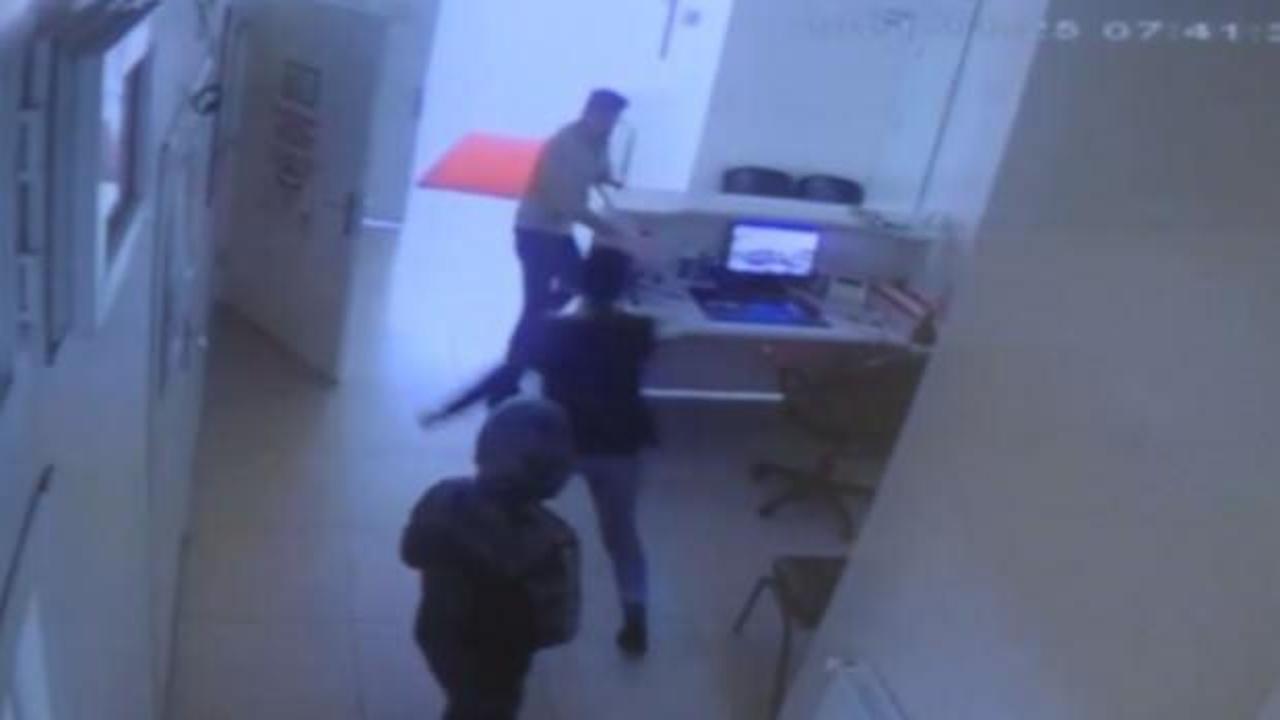 Doktoru bı&ccedil;akla yaralamıştı, Ruh Sağlığı Hastanesi'ne sevk edildi