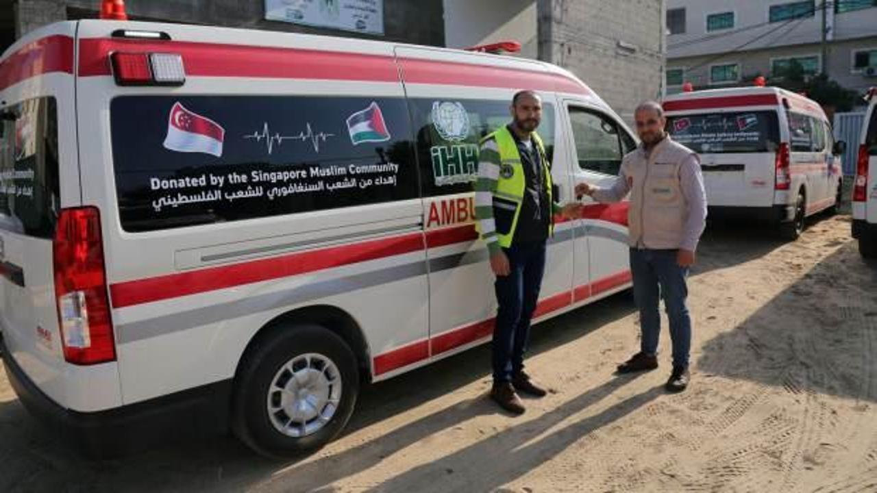 İHH, Gazze'ye 4 ambulans hediye etti