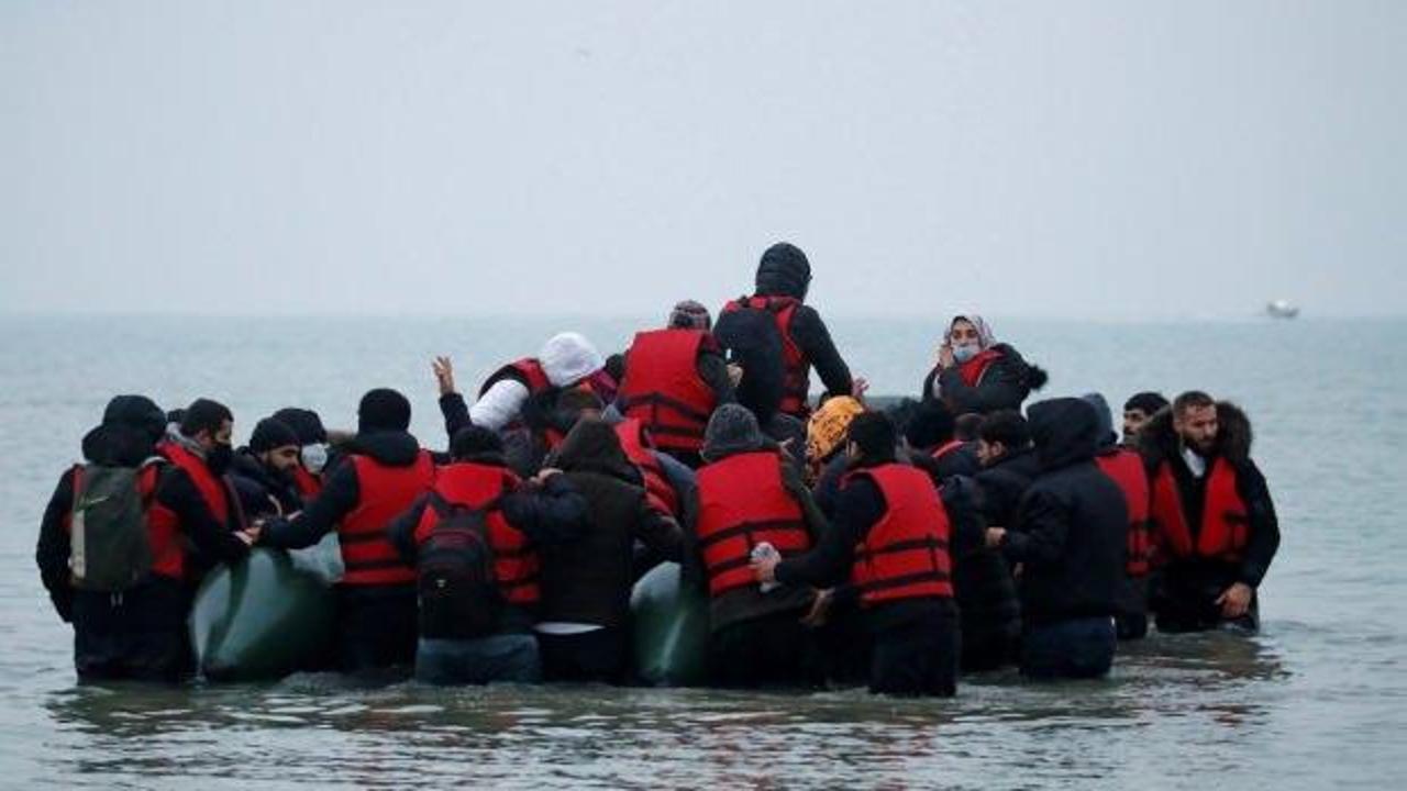 Manş Denizi'nde 27 göçmen hayatını kaybetti