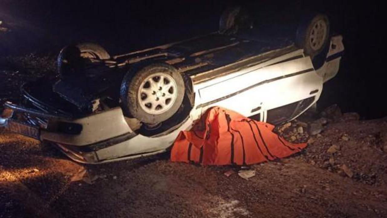 Otomobil şarampole yuvarlandı, güvenlik korucusu hayatını kaybetti