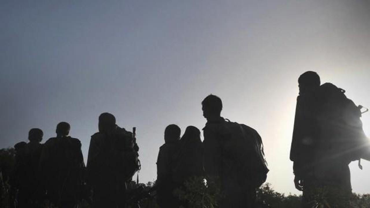 YPG/PKK'lı teröristler Haseke'de 3 kız daha kaçırdı