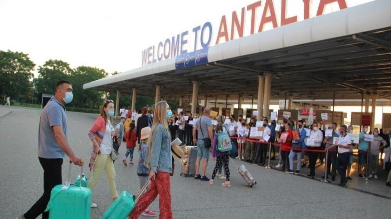Antalya rakip tanımıyor! Turizmde Akdeniz’deki rakiplerini geride bıraktı
