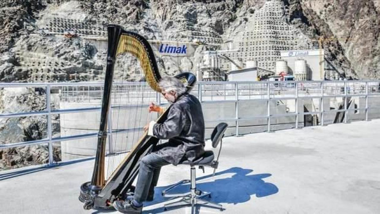 Arp sanatçısı Çağatay Akyol, 275 metre yükseklikte konser verdi