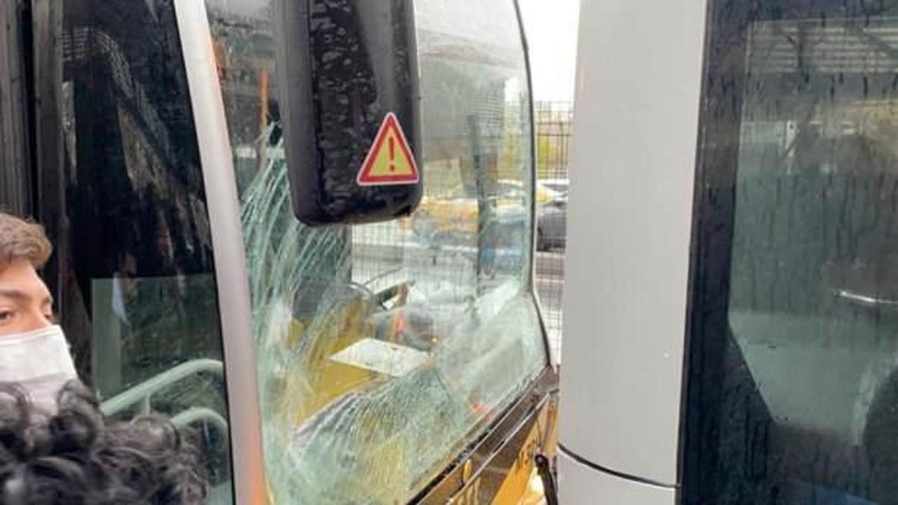 Haramidere durağında metrobüs kazası