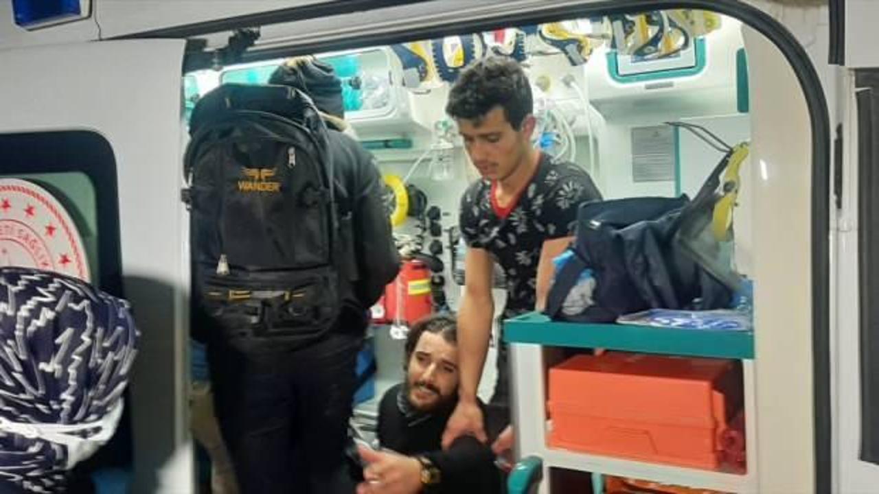 Tekneden denize düşen 13 Suriyeli yüzerek karaya çıktı, 2 kayıp var