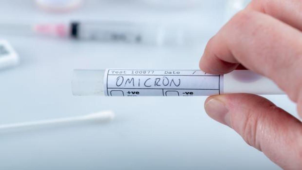 Uzman isim 'Omicron'u işaret etti ve aşısızları uyardı!