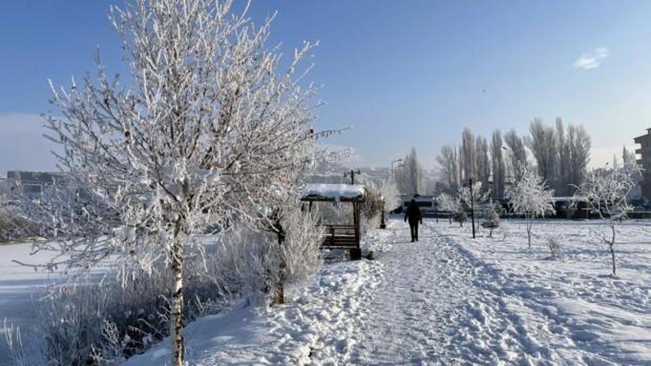 Ardahan eksi 18,7 dereceyle buz kesti