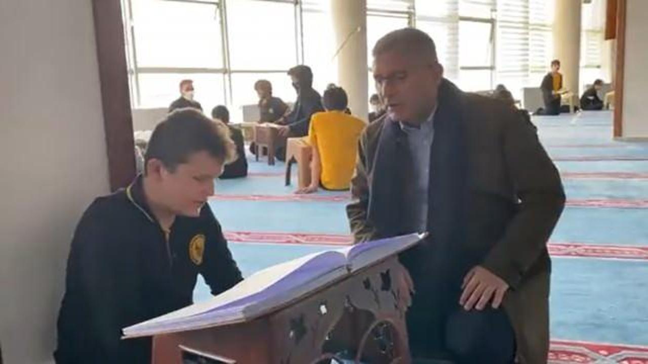 Doğuştan görme engelli Yunus Emre hafız oluyor